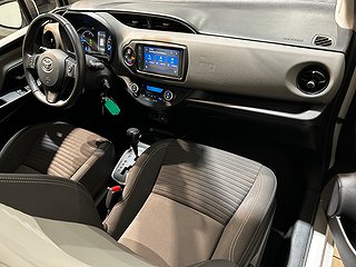 Toyota Yaris Hybrid Active Mvärm Kamera Kamkedja S/V-hjul