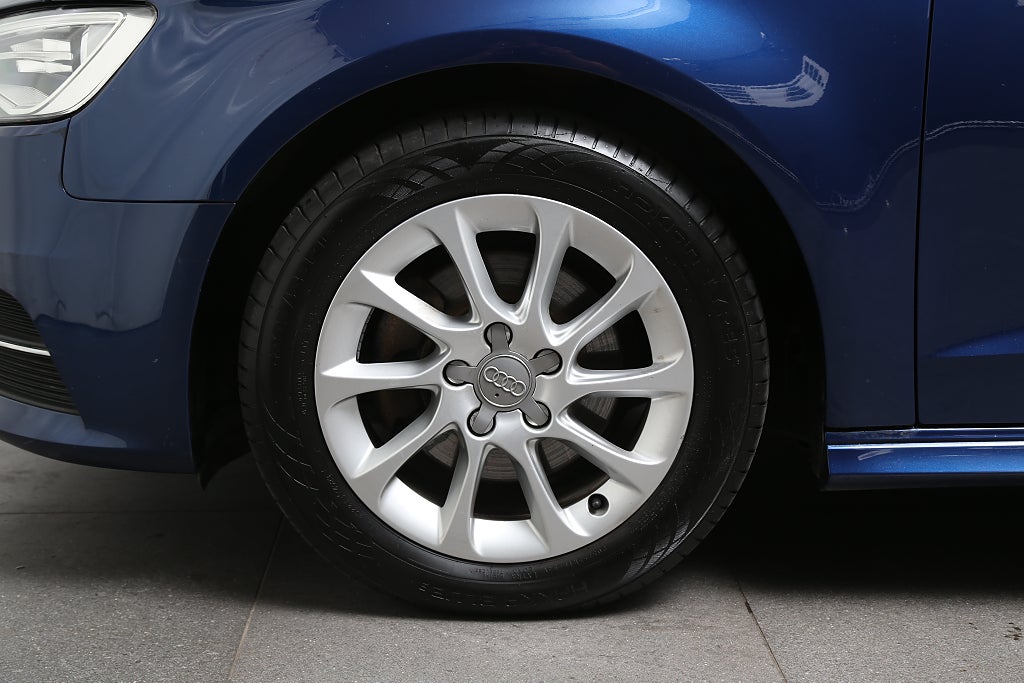 Audi A3 1,6 TDI 110hk Ultra Attraction Sportback 2014