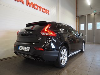 Halvkombi Volvo V40 Cross Country 6 av 24