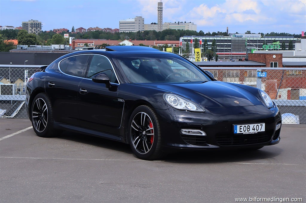 Porsche Panamera Turbo PDK 4.8 V8 AWD 500hk Nyservad
