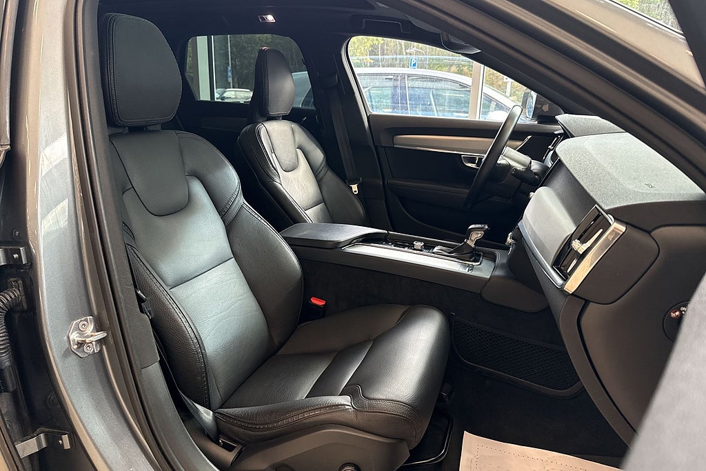 Volvo V90 Cross Country D4 AWD Pro Edt Kamera/Drag/Pano/Värmare