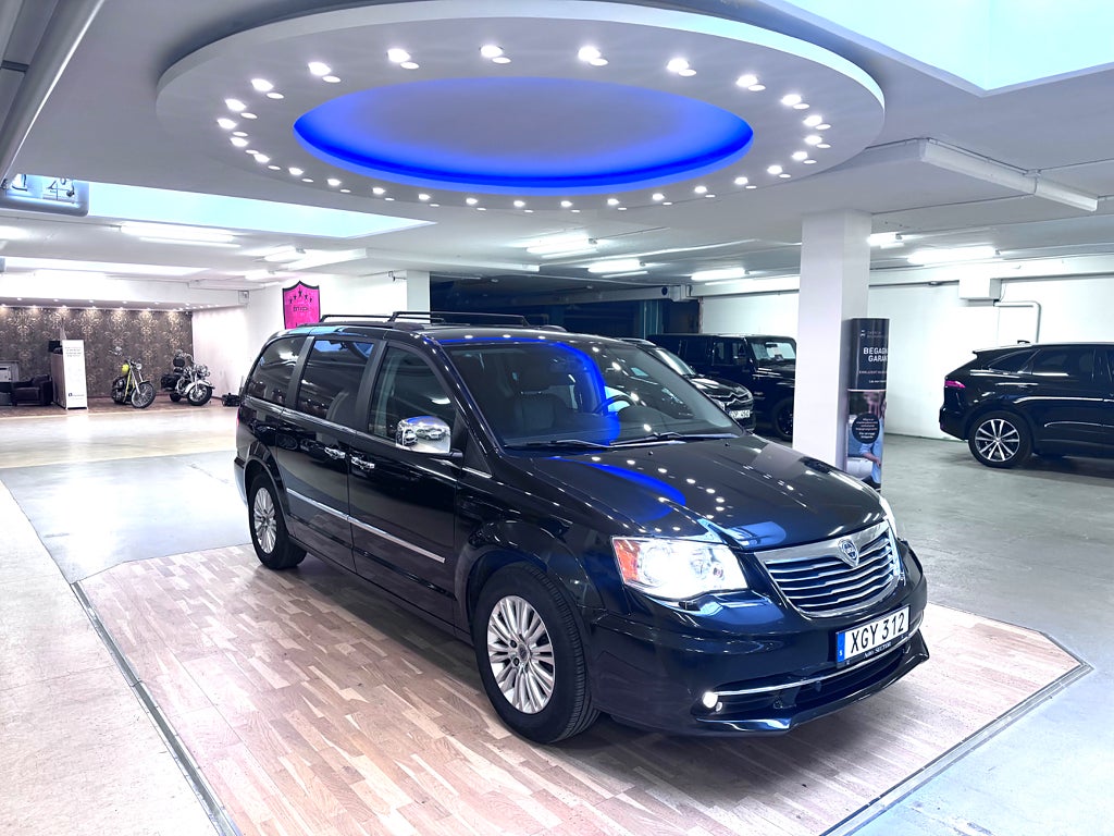 Lancia Voyager 2.8 fullutrustad 3 brukare
