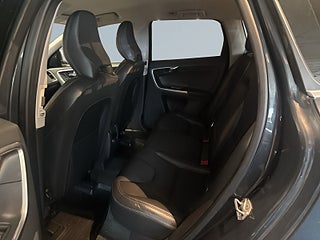 Volvo XC60 D4 AWD Aut Classic Momentum Dvärm/Ad.Fhåll/BLIS/SoV – bild 13