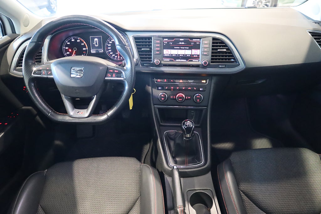 Seat Leon ST 1.4 TSI FR Pano Drag Kamera PDC Blåtand