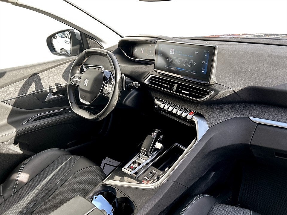 Bild på Peugeot 3008 Allure 1.5 BlueHDi 130hk Aut - NYSERVAD, DRAG