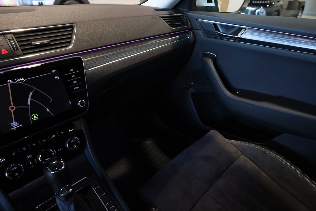 Skoda Superb iV Kombi 1,4 Plug-in Hybrid Business EDT Navi 2022