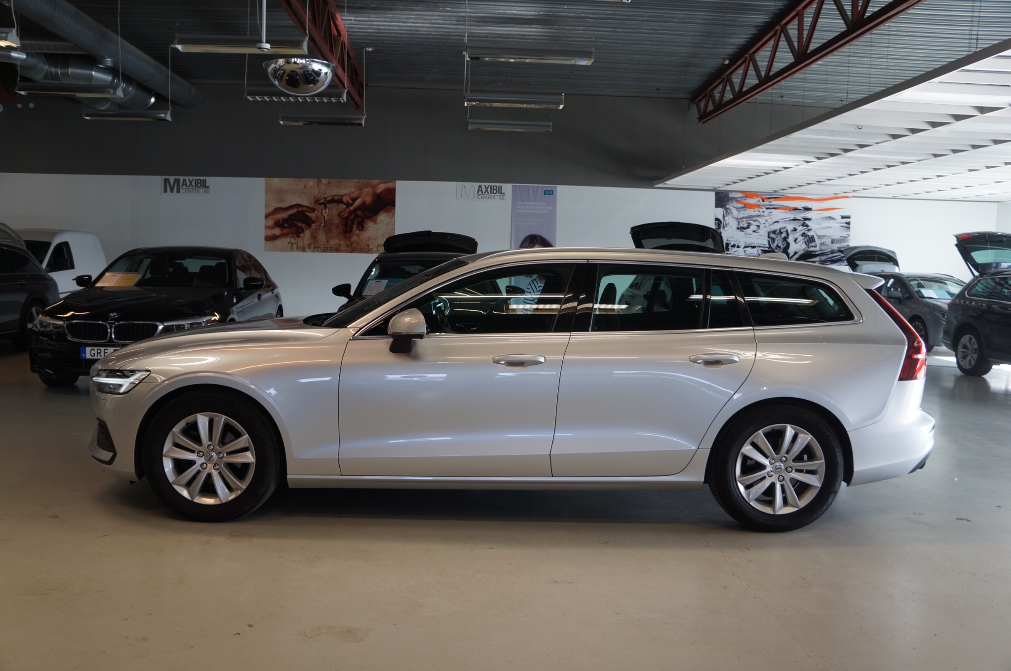 Volvo V60 D4 Momentum Läder Drag 2019, bild 4/46