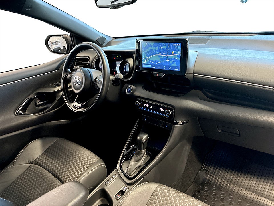 Bild på Toyota Yaris Style Hybrid CVT 116hk Aut B-KAMERA CARPLAY