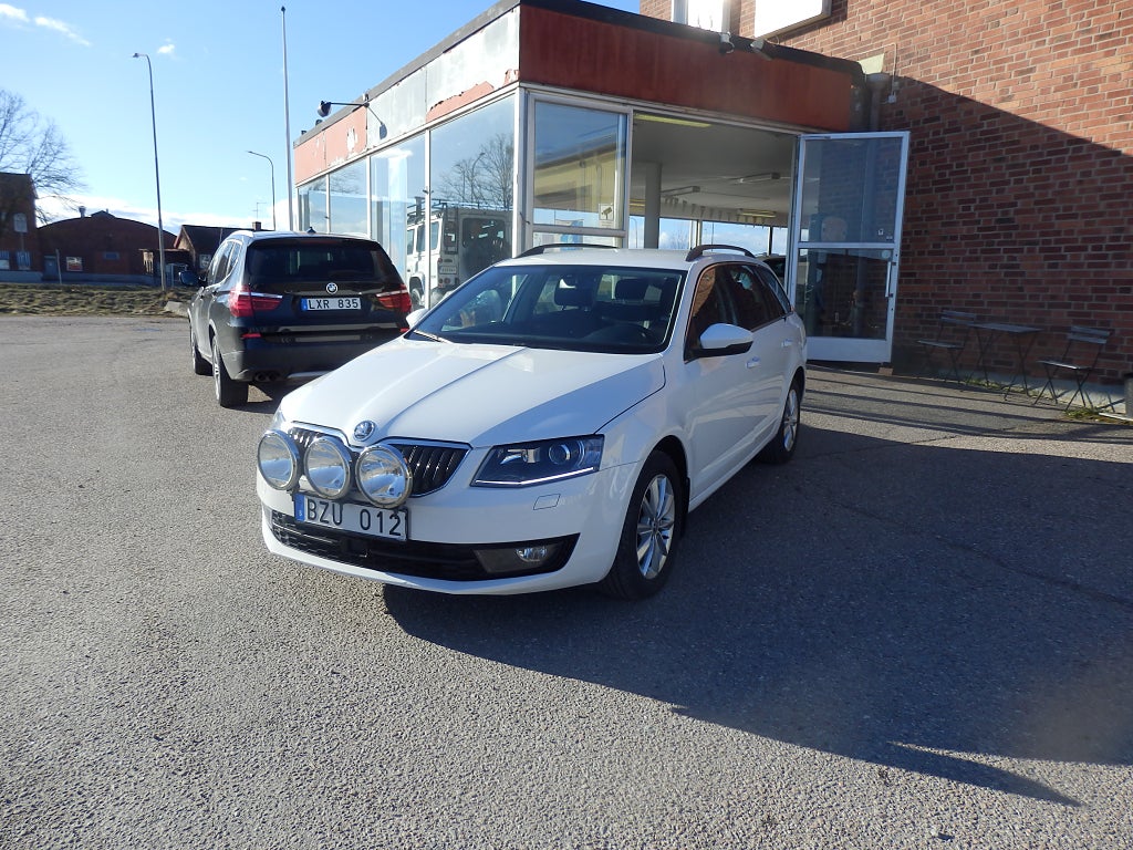 Skoda Octavia Kombi 1.6 TDI 4x4 Ambition, Plus Euro 5