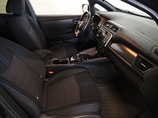 Halvkombi Nissan Leaf 10 av 22