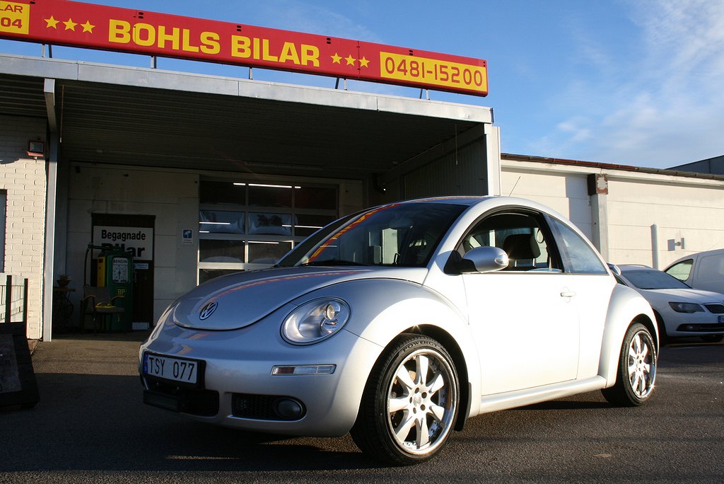 Volkswagen New Beetle 1.6 / 14700 mil / 18" Fälgar