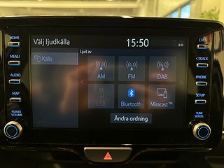 Toyota Yaris Hybrid CVT Bluetooth Kamera Kamkedja S/V-hjul