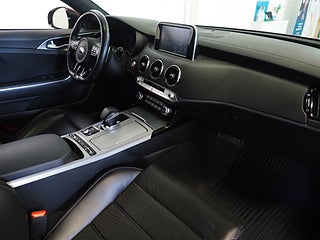 Halvkombi Kia Stinger 9 av 24