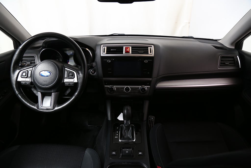 Subaru Outback 2,5i 175hk Base AWD Aut Motorv Drag Extraljus 2017