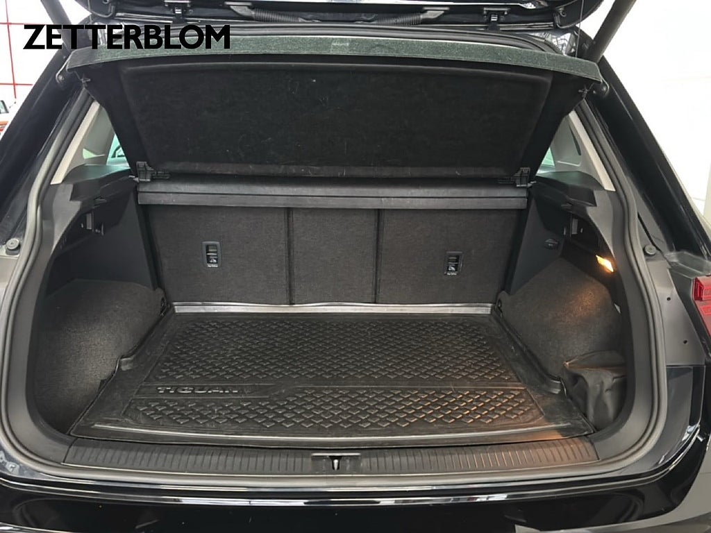 SUV Volkswagen Tiguan 6 av 18
