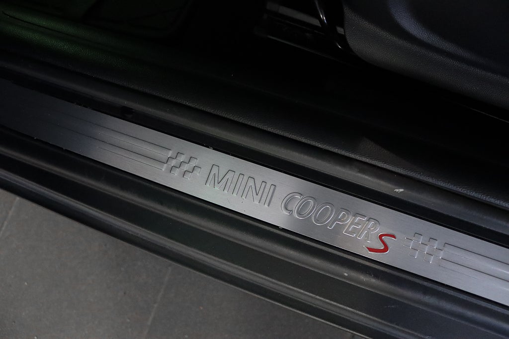 MINI Cooper S 3-dörrars DCT Chili II Panorama H/K Navi