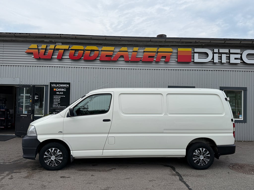 Toyota Hiace 2008
