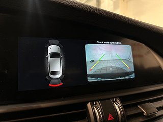 Alfa Romeo Giulia 2.2 16V Super Kamera Mvärm Skinn GPS SoV