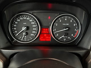 BMW 335i Coupé DCT Comfort, M Sport S&V-Hjul/Psens/Elstolar/Navi – bild 19