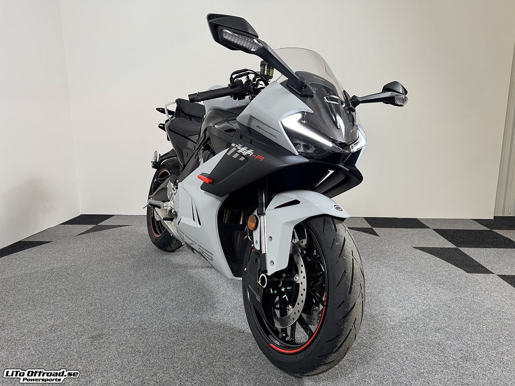 CFMOTO 675SR-R AEROLITE GREY
