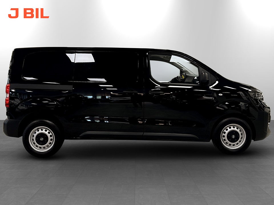 Bild på Opel Vivaro 150hk Aut L2 - EDITION! VÄRMARE & DRAGKROK INGÅR!