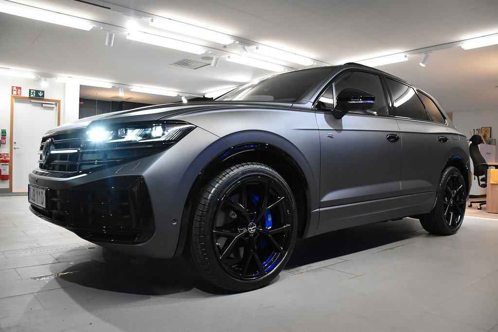 Volkswagen Touareg R E-Hybrid 462hk *FULLUTRUSTAD* DEMO