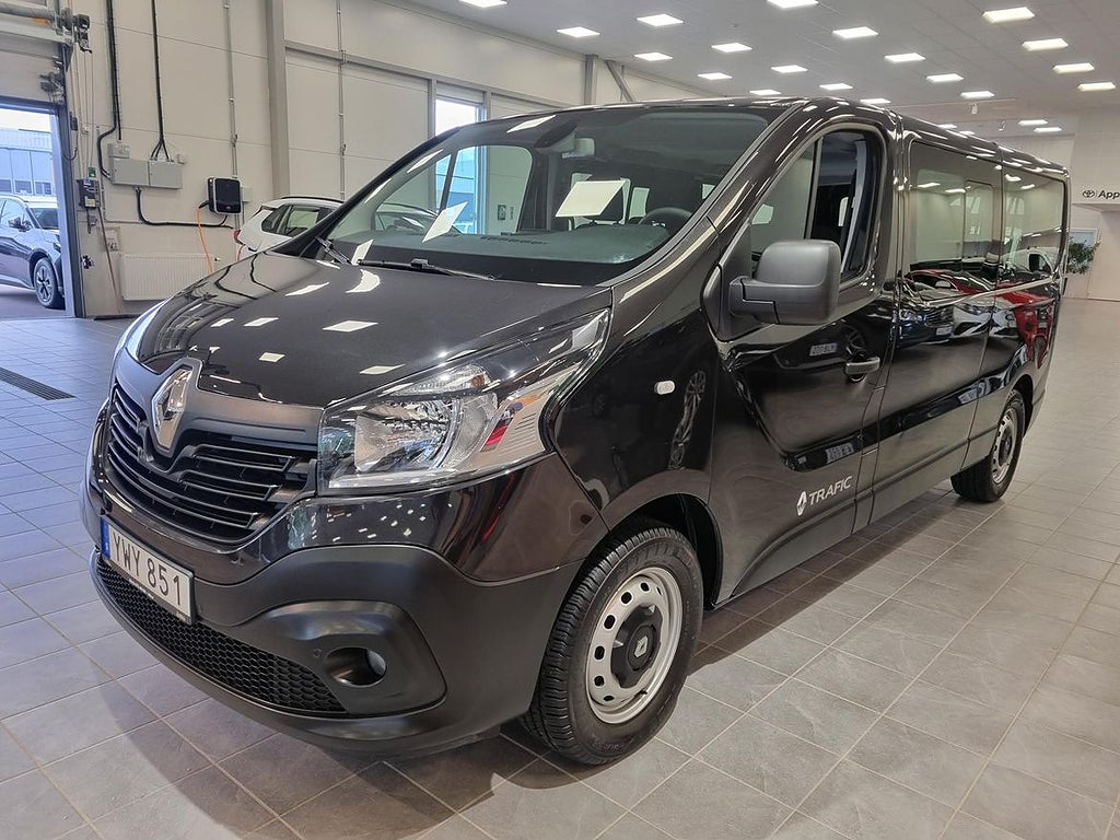 Renault trafic Passenger 9-sits Värmare Moms Drag 3280 mil