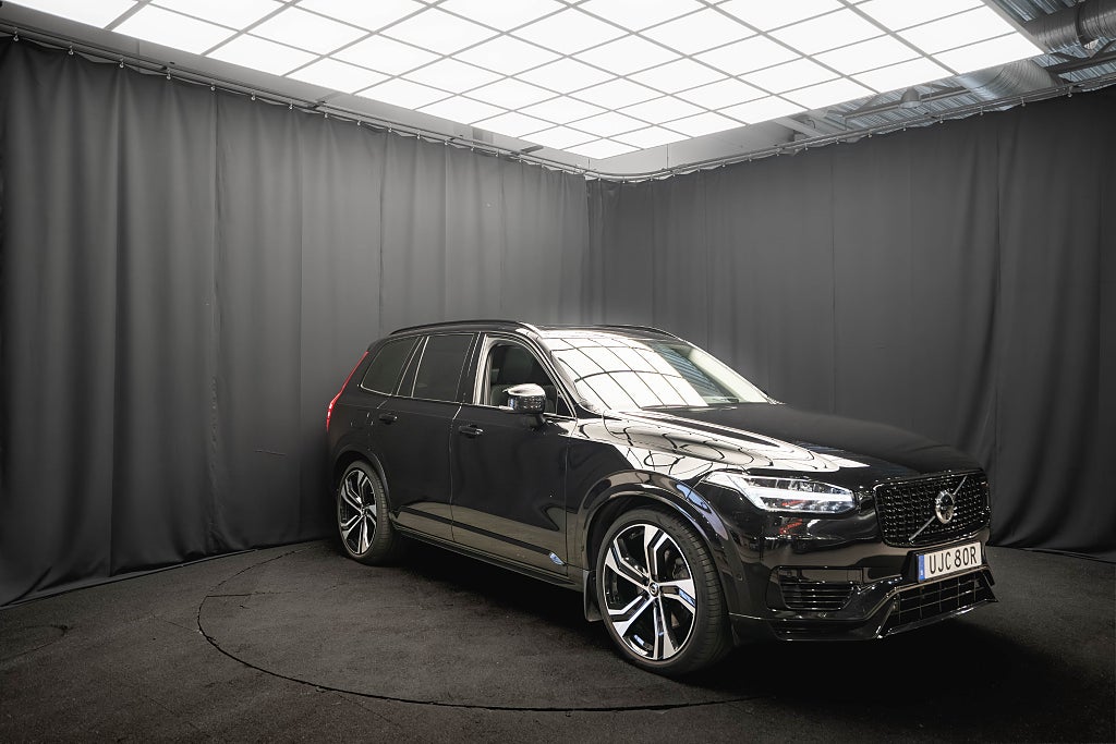 Volvo XC90 Recharge T8 AWD ULTIMATE DARK 7-sits B&W LUFT DRAG MOMS