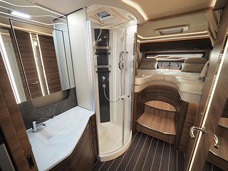 Husbil-integrerad Knaus Sun I 900 LEG 11 av 28