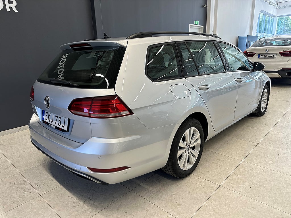 Volkswagen Golf Sportscombi 1.6 TDI/Massage/P-sensorer/Fjärr-Värm/4.99%