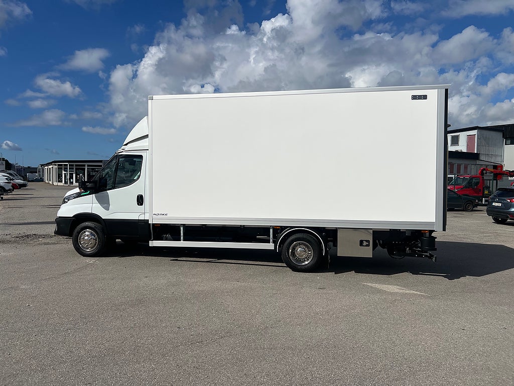 Iveco Daily 72C14G A8 CNG Skåpbil med Z-Lift