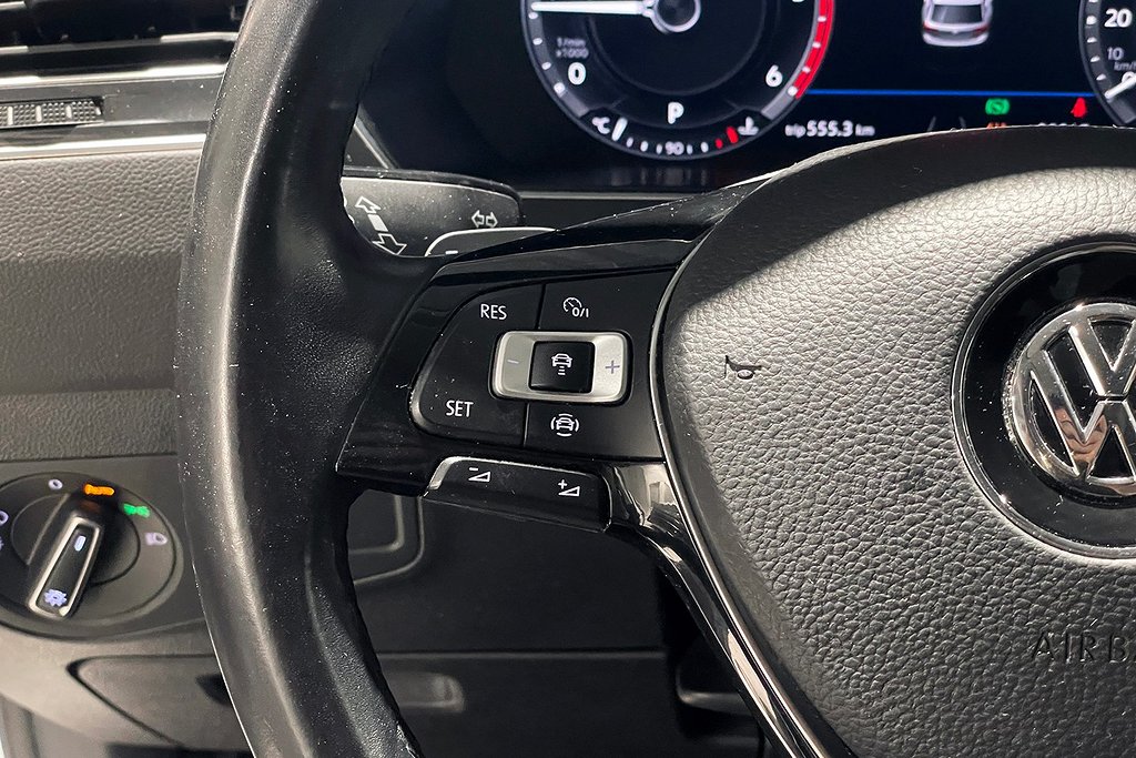 Volkswagen Tiguan Allspace R-LINE |4WD|DRAG | 7sits| Värmare 2019