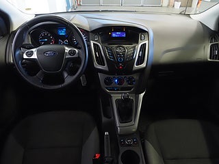 Halvkombi Ford Focus 15 av 21