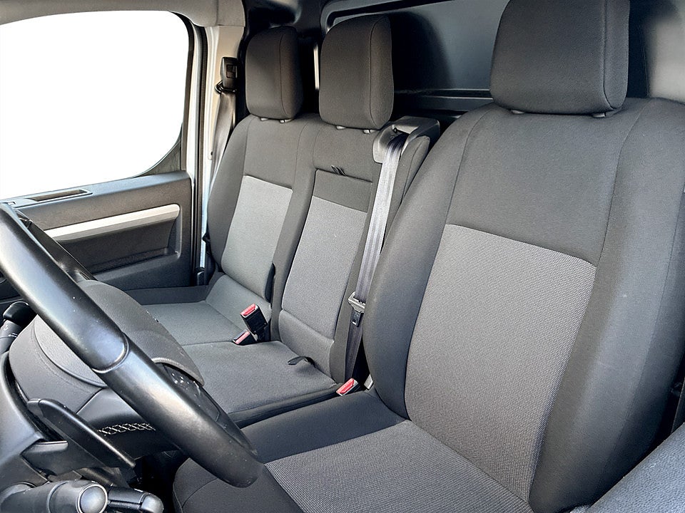 Bild på Peugeot Expert PRO+ 2.0 BHDi 145hk Aut L3 B-KAMERA