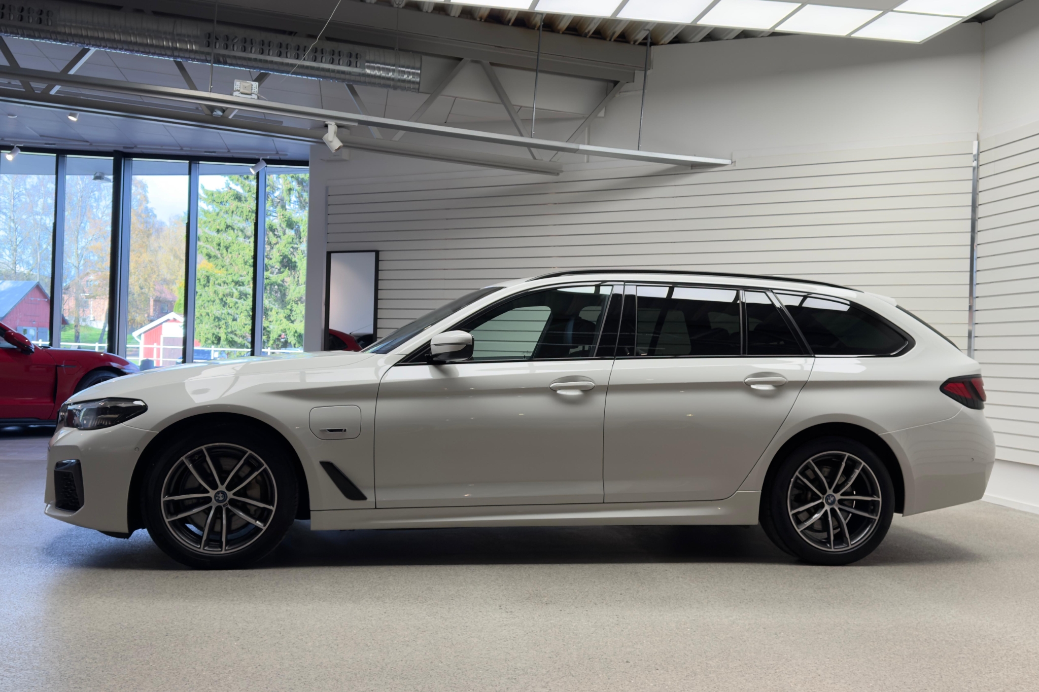 BMW 530e xDrive Touring 292hk M Sport|Drag|Komfortstolar 2023 - miniatyr 34