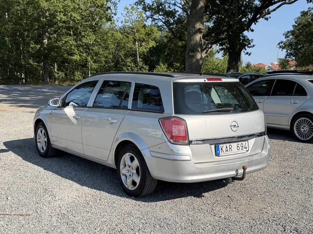 Opel Astra 2010, bild 4/47