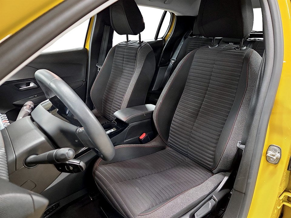 Bild på Peugeot E-208 Active Pack 50kWh 136hk Aut - CARPLAY, NAVI