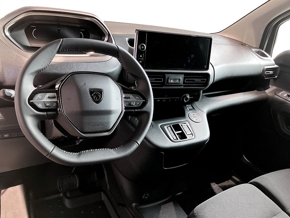 Bild på Peugeot Partner BlueHDi 130hk Aut L2 - HYRBIL