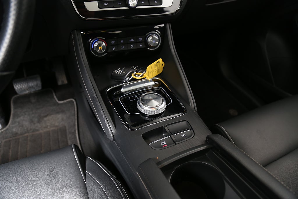 MG ZS EV 143hk Luxury Navi Panorama Skinn CarPlay Motorv 2021