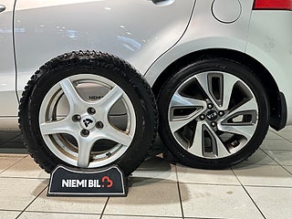 Kia Rio 5-dörrar 1.2 GLS S&V-hjul/Mvärm/Kamera/Navi/Rattvärm