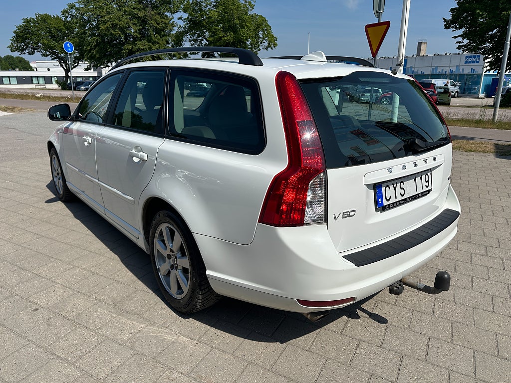 Volvo V50 T5 (230 hk) Kinetic DRAGKROK