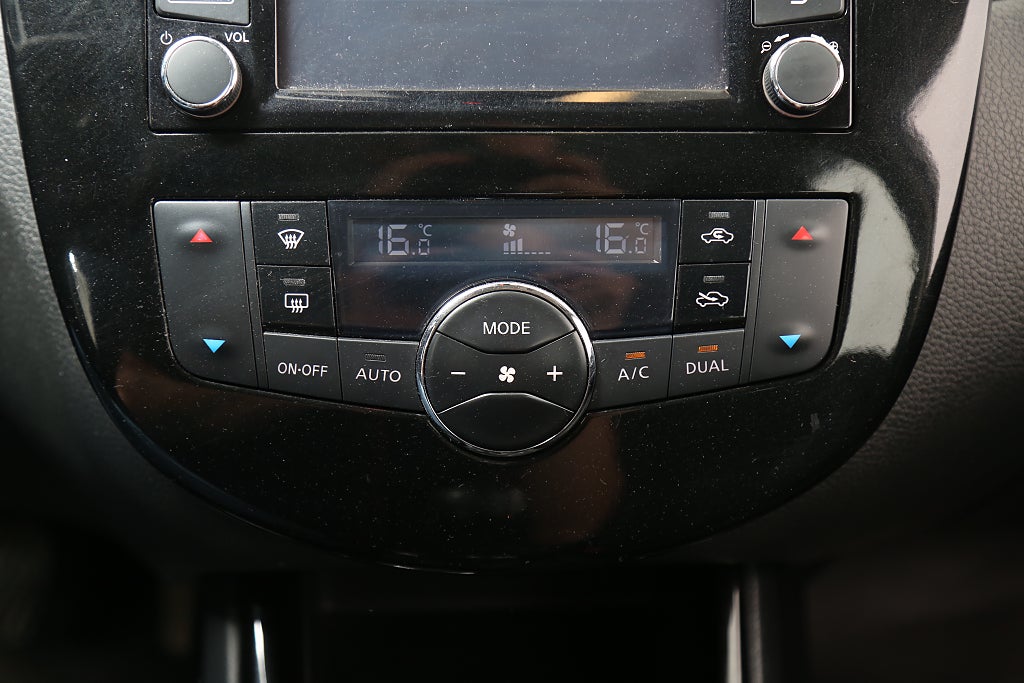 Nissan Pulsar 1,2 DIG-T 115hk Navi Kamera Keyless Nybesikt Drag 2018