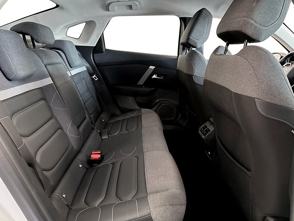 Bild på Citroën C4-X Shine 1.2 PT 130hk Aut HUD B-KAMERA NAVI