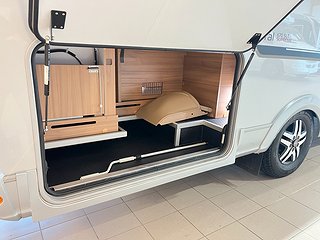 Husbil-halvintegrerad Adria CORAL SUPREME 670 SLT 9 av 29