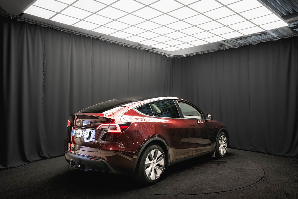 Tesla Model Y Long Range AWD CHERRY-PÄRLEFFEKT DRAG PANO 1-ÄGARE MOMS