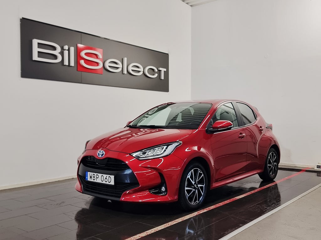 Toyota Yaris Hybrid CVT Active Plus Euro 6 B-Kam Rattvärme En Ägare