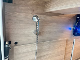 Husbil-integrerad Kabe IMPERIAL 810 LGB 11 av 32