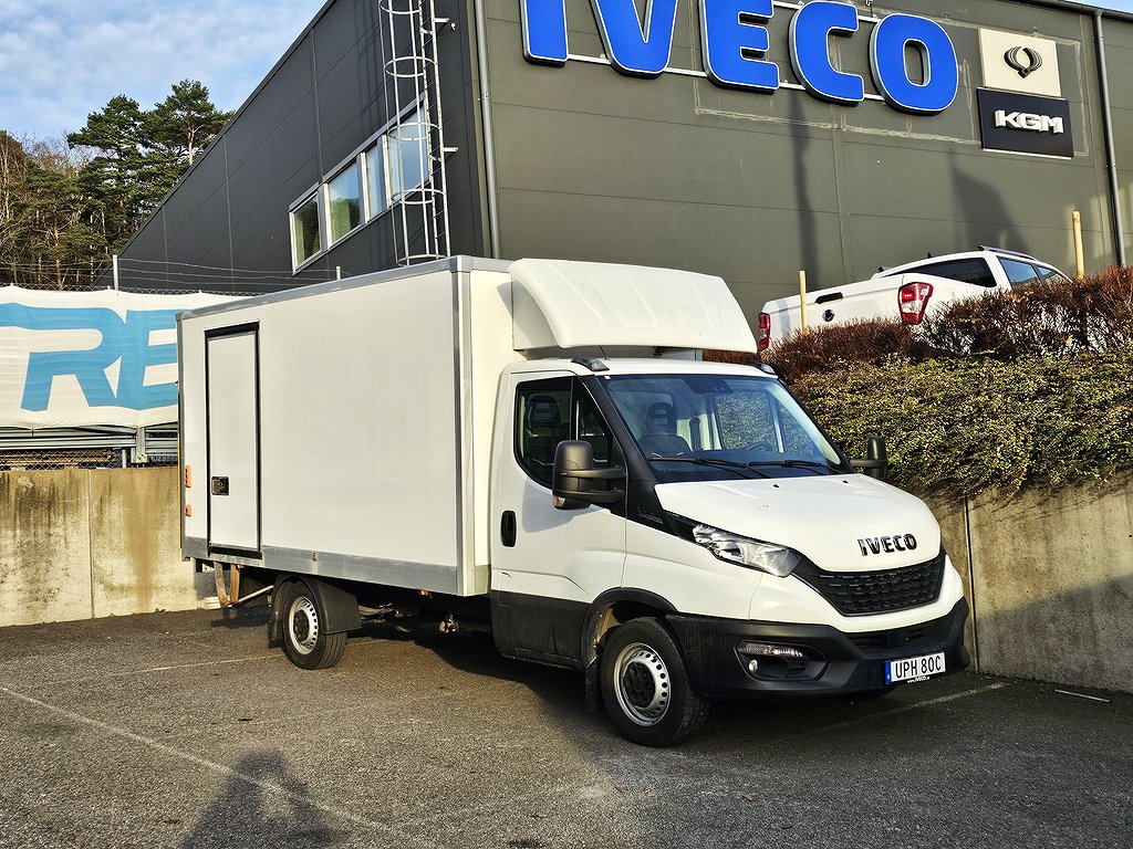 Iveco Daily Skåp/Lift 140Hk JTD Aut Sidodörr Webasto Moms