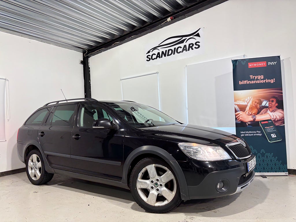 Skoda Octavia Scout 2.0 TDI DPF 8v 4Motion Scout NYKMRM NYSERV BESIKT DRAG