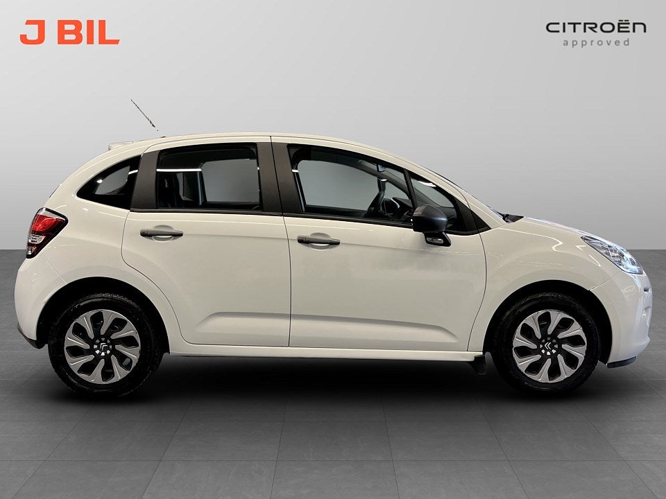 Bild på Citroën C3 1.2 82hk - LÅG SKATT, NYSERVAD